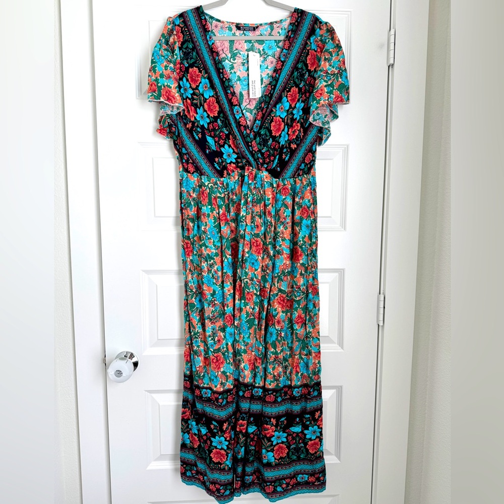 NWT Bloomchic floral print dress size 14-16
